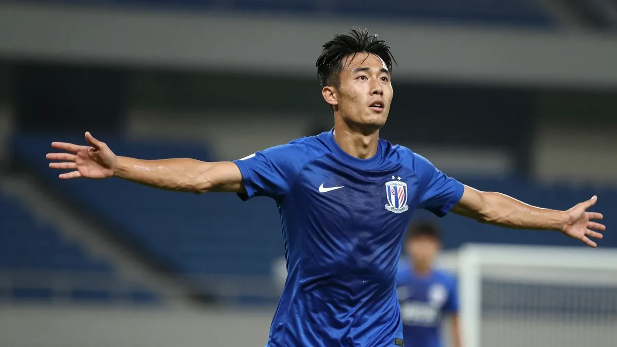 Shanghai Shenhua secured a 3-1 away win over Chongqing Tongliang Long with Gao Tianyi scoring twice in three minutes, but...