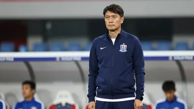 上海申花球迷围堵事件发生，球迷身份已介入，呼吁网友不要发布不实言论，球员武磊寻找小球迷父子