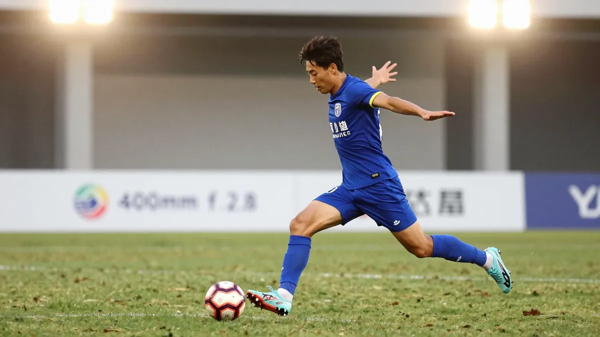 Shanghai Shenhua began their AFC Champions League Two group stage campaign with a 2-1 home win over Tampines Rovers...