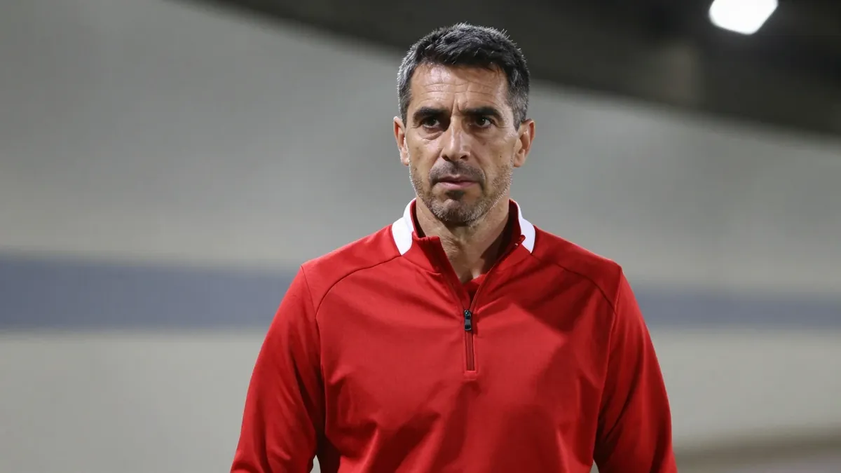 Ex-Shenhe coach Slutske's move to a media football team consisting of influencers, bloggers, and celebrities has sparked...